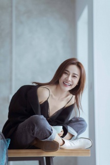校花小希被JIAN第二部分
